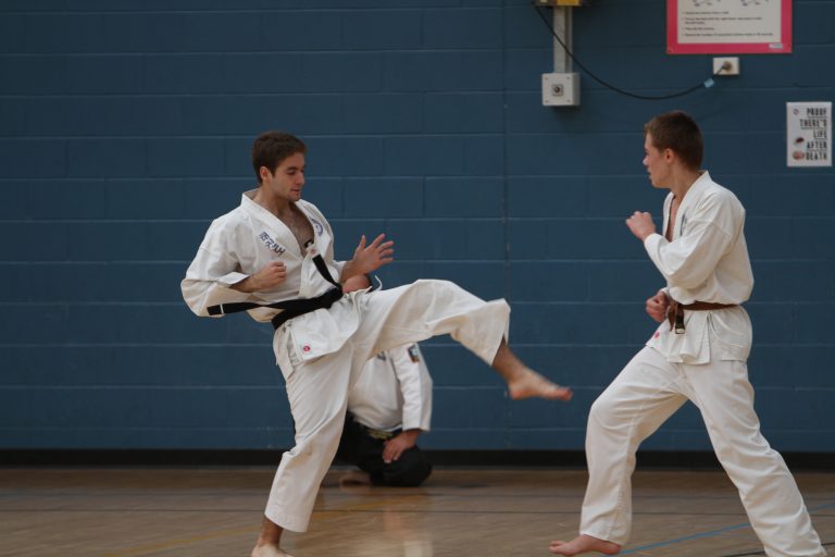 Foot sparring (Chokki Taeryon/ Bal Matsogi)